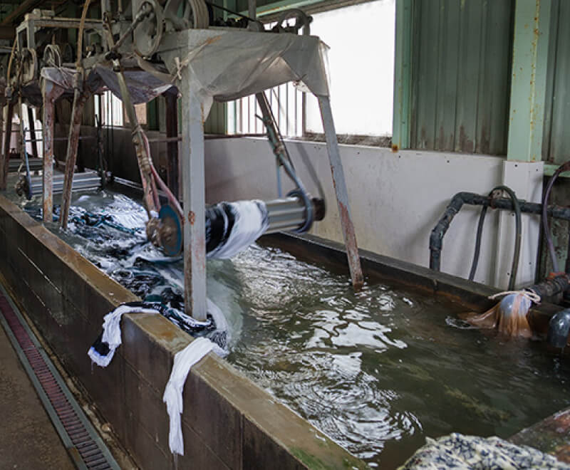 WASHING - 水で流す